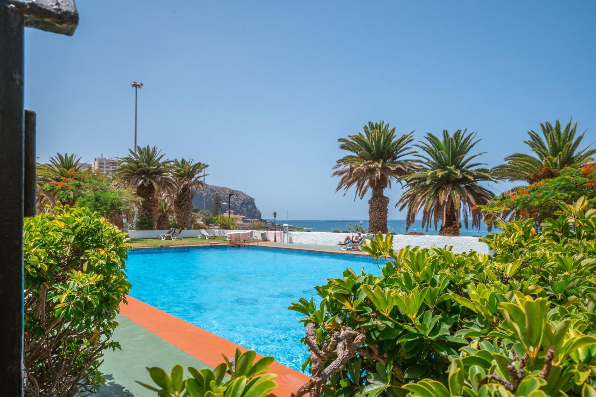 Go2Tenerife Apart'Dida Pool & First Line Of The Sea Лос Кристианос Экстерьер фото